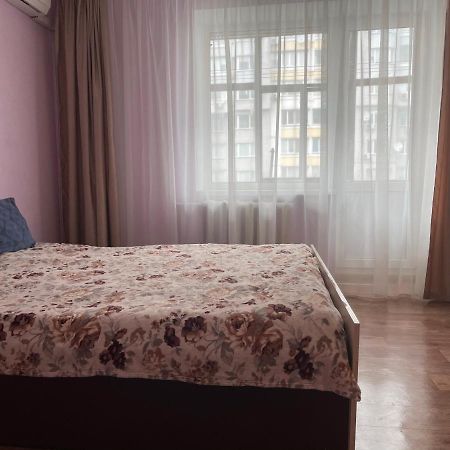 Апартаменты На Гоголя,460 Čerkasy Esterno foto